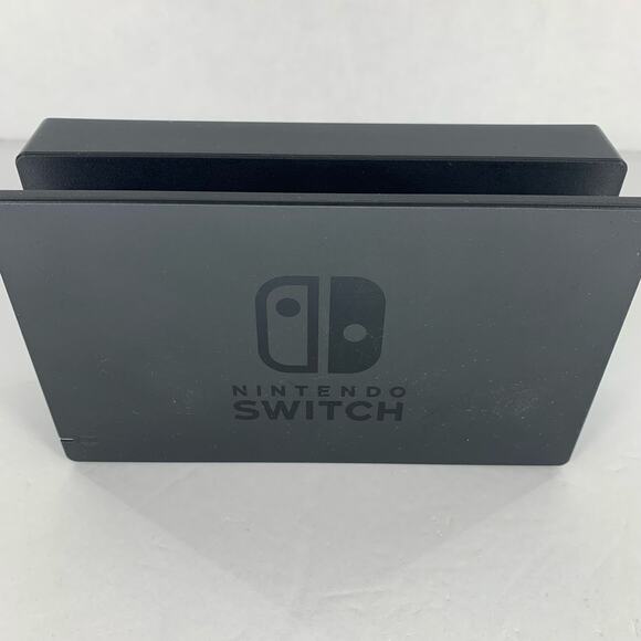 Nintendo Switch HAC-001(-01) 32GB Console with Neon Red and Joy-Cons and Charger - Picture 6 of 11